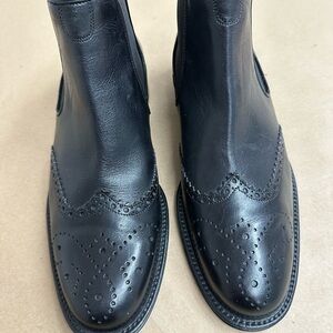 Joan & David Black Leather Wingtip Chelsea Oxfords